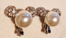 Load image into Gallery viewer, Beautiful Rhinestone and Pearl Clip On Earrings Kargo Fresh
