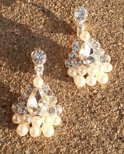 Load image into Gallery viewer, Beautiful Rhinestone and Pearl Clip On Earrings Kargo Fresh
