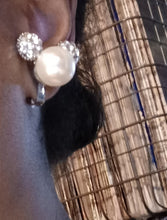 Load image into Gallery viewer, Beautiful Rhinestone and Pearl Clip On Earrings Kargo Fresh
