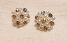 Load image into Gallery viewer, Beautiful Rhinestone and Pearl Clip On Earrings Kargo Fresh
