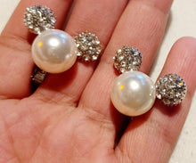 Load image into Gallery viewer, Beautiful Rhinestone and Pearl Clip On Earrings Kargo Fresh
