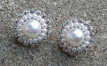 Load image into Gallery viewer, Beautiful Rhinestone and Pearl Cluster Clip On Earrings Kargo Fresh
