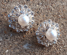 Load image into Gallery viewer, Beautiful Rhinestone and Pearl Cluster Clip On Earrings Kargo Fresh
