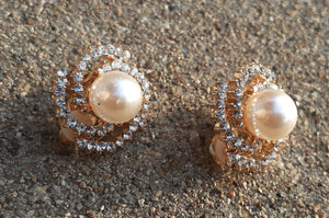 Beautiful Rhinestone and Pearl Cluster Clip On Earrings Kargo Fresh