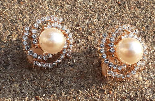 Beautiful Rhinestone and Pearl Cluster Clip On Earrings Kargo Fresh