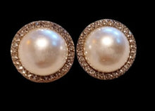 Load image into Gallery viewer, Beautiful XL Rhinestone and Pearl Cluster Clip On Earrings silver Kargo Fresh
