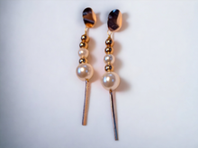 Load image into Gallery viewer, Beautiful handmade  Pearl Clip On Earrings Kargo Fresh
