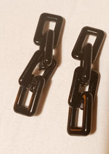 Load image into Gallery viewer, Black Acrylic Chain Earrings Kargo Fresh
