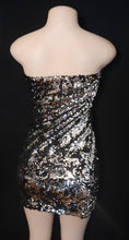 Load image into Gallery viewer, Black And Silver Sequin Stretch Mini Cocktail Dress Size Large Kargo Fresh
