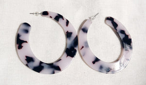 Black and white acrylic hoop earrings Kargo Fresh