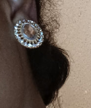 Load image into Gallery viewer, Chunky Crystal Stud Clip On Earrings Kargo Fresh
