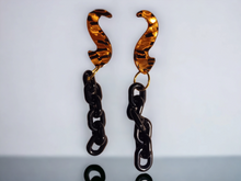 Load image into Gallery viewer, Chunky Handmade Acrylic chain earrings Kargo Fresh
