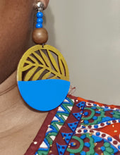Load image into Gallery viewer, Chunky Handmade Wooden Clip Earrings Kargo Fresh
