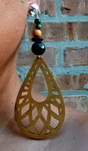Load image into Gallery viewer, Chunky Handmade Wooden Clip Earrings Kargo Fresh
