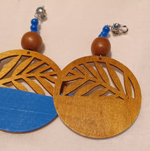 Load image into Gallery viewer, Chunky Handmade Wooden Clip Earrings Kargo Fresh
