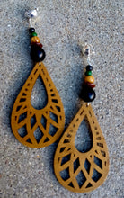 Load image into Gallery viewer, Chunky Handmade Wooden Clip Earrings Kargo Fresh
