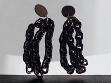 Load image into Gallery viewer, Chunky acrylic chain and wood earrings Kargo Fresh
