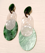 Load image into Gallery viewer, Chunky acrylic clip on  earrings Kargo Fresh
