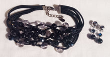 Load image into Gallery viewer, Chunky bead choker and clip on earrings Kargo Fresh
