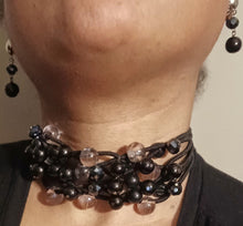 Load image into Gallery viewer, Chunky bead choker and clip on earrings Kargo Fresh
