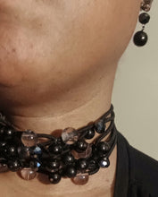 Load image into Gallery viewer, Chunky bead choker and clip on earrings Kargo Fresh
