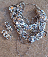 Load image into Gallery viewer, Chunky chain necklace and clip on earrings set Kargo Fresh
