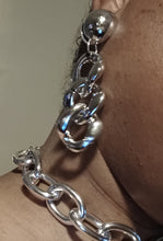 Load image into Gallery viewer, Chunky chain necklace and custom clip on earrings set Kargo Fresh
