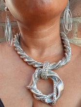Load image into Gallery viewer, Chunky clip on chain necklace and earrings set Kargo Fresh
