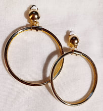 Load image into Gallery viewer, Chunky gold metal clip on hoop Earrings Kargo Fresh
