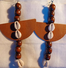 Load image into Gallery viewer, Chunky handmade Natural Wooden Earrings Kargo Fresh
