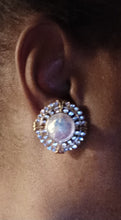 Load image into Gallery viewer, Chunky rhinestone cluster clip ons Kargo Fresh
