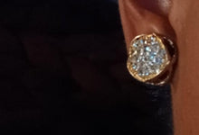 Load image into Gallery viewer, Chunky rhinestone stud clip on earrings Kargo Fresh
