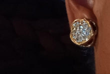 Load image into Gallery viewer, Chunky rhinestone stud clip on earrings Kargo Fresh
