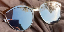 Load image into Gallery viewer, Classic Beach Shades (Unisex) Kargo Fresh
