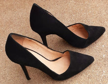 Load image into Gallery viewer, Classic Black Suede Pumps Size 7.5 Kargo Fresh
