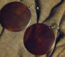 Load image into Gallery viewer, Classic Natural Wood Disc Earrings Kargo Fresh
