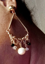 Load image into Gallery viewer, Classy Faux Pearl Clip on Dangle Earrings Kargo Fresh
