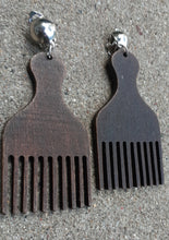 Load image into Gallery viewer, Clip On Afro Pick Earrings Kargo Fresh
