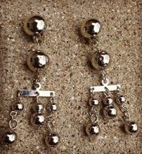 Load image into Gallery viewer, Clip On Silver Ball Abstract Dangle Earrings Kargo Fresh
