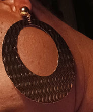 Load image into Gallery viewer, Clip On extra large Abstract hoop Dangle Earrings gold Kargo Fresh
