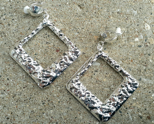 Clip on Abstract Hammered Minimalist Earrings Kargo Fresh