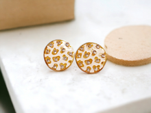 Load image into Gallery viewer, Clip on Cluster  Stud Earrings Kargo Fresh
