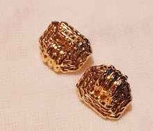 Load image into Gallery viewer, Clip on Cluster  Stud Earrings Kargo Fresh
