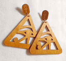 Load image into Gallery viewer, Clip on Eye of Horus Wooden Earrings Kargo Fresh
