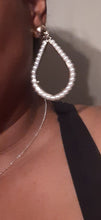 Load image into Gallery viewer, Clip on Pearl Hoop Earrings Kargo Fresh
