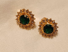 Load image into Gallery viewer, Clip on Rhinestone Cluster Stud Earrings Kargo Fresh
