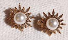 Load image into Gallery viewer, Clip on Rhinestone Cluster  Stud Earrings silver Kargo Fresh
