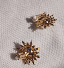 Load image into Gallery viewer, Clip on Rhinestone Cluster  Stud Earrings silver Kargo Fresh
