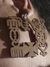 Load image into Gallery viewer, Clip on adinkra symbol earrings Kargo Fresh
