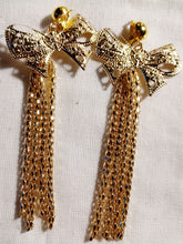 Load image into Gallery viewer, Clip on bow and chain earrings Kargo Fresh
